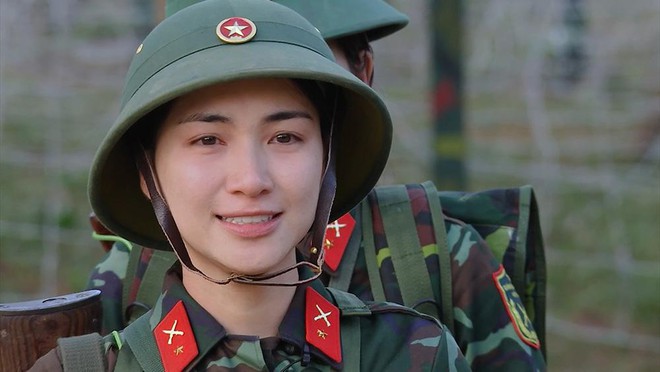 H&ograve;a Minzy kh&oacute;c đỏ mắt trong trailer Sao Nhập Ngũ, n&oacute;i một c&acirc;u khi kh&aacute;n giả nổi da g&agrave;! - Ảnh 3.
