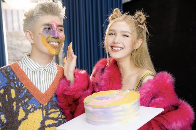 WILL bị Xo&agrave;i Non tr&oacute;i chặt v&agrave; c&oacute; cảnh giường chiếu trong MV mới, nhưng netizen đồng loạt thở d&agrave;i: Nhạt nhẽo - Ảnh 2.