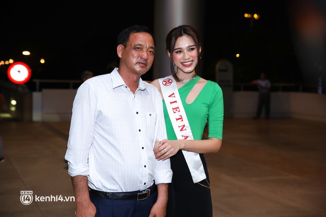 CHÍNH THỨC: Đỗ Hà đeo sash, nổi bần bật khi lên đường sang Puerto Rico dự Chung kết Miss World 2021 - Ảnh 7.