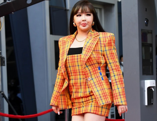 Park Bom tái xuất đường đua Kpop tháng 3: Visual có còn gây tranh cãi? - Ảnh 7.