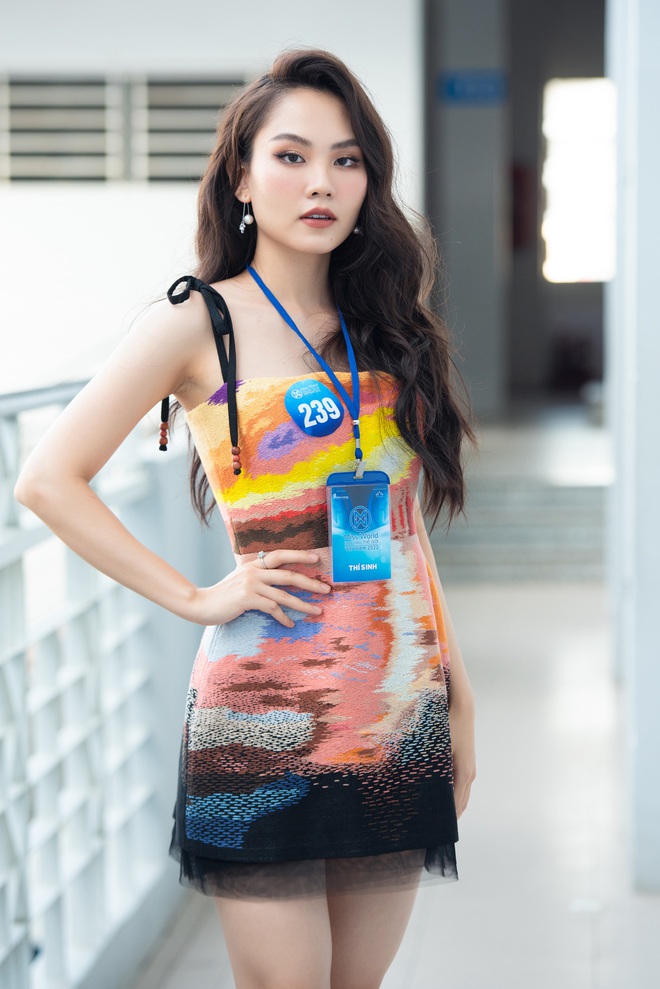 61 mỹ nhân chinh chiến Miss World Việt Nam: Ngoại hình nổi bật, giỏi ngoại ngữ, thí sinh nhỏ tuổi nhất 2K4 - Ảnh 7.