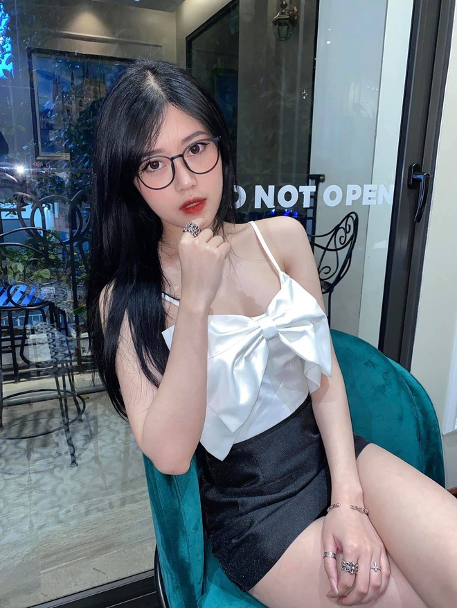 Nữ streamer xinh đẹp triệu followers bất ngờ tự nhận mình là streamer thời vụ, có lúa thì lên sóng, ít thì nghỉ - Ảnh 8.