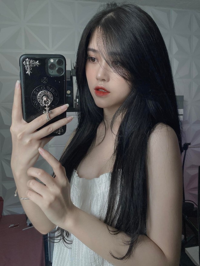 Nữ streamer xinh đẹp triệu followers bất ngờ tự nhận mình là streamer thời vụ, có lúa thì lên sóng, ít thì nghỉ - Ảnh 3.