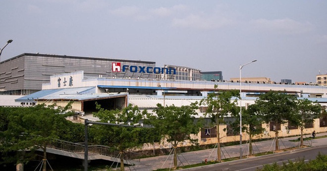 Foxconn tạm ngưng hoạt động ở Thâm Quyến do thành phố phong tỏa chống dịch, chuỗi cung ứng toàn cầu thêm căng thẳng - Ảnh 1.