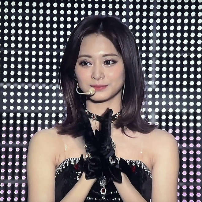 C&aacute;c đệ nhất nhan sắc của Kpop khi cắt t&oacute;c ngang vai: Irene v&agrave; Jisoo c&oacute; qua mặt được t&igrave;nh đầu quốc d&acirc;n? - Ảnh 22.