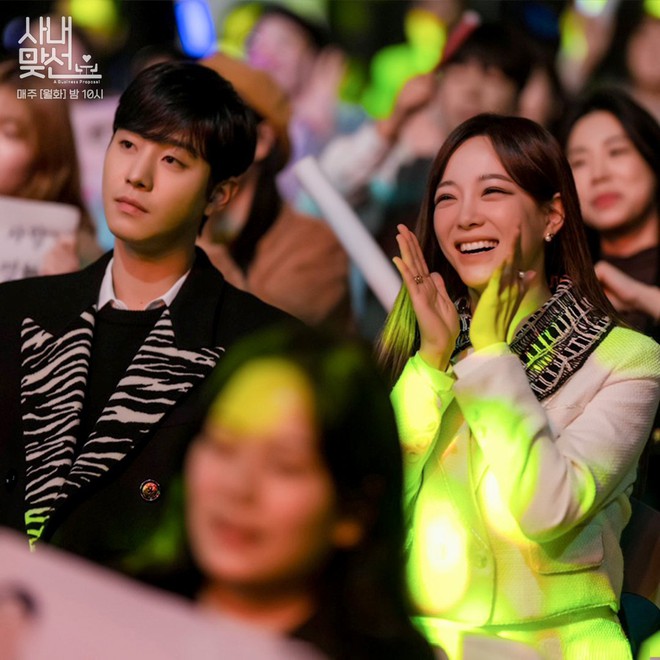 L&yacute; giải sức h&uacute;t của A Business Proposal: Khi kh&aacute;n giả chọn được nu&ocirc;ng chiều v&agrave; hạnh ph&uacute;c! - Ảnh 2.