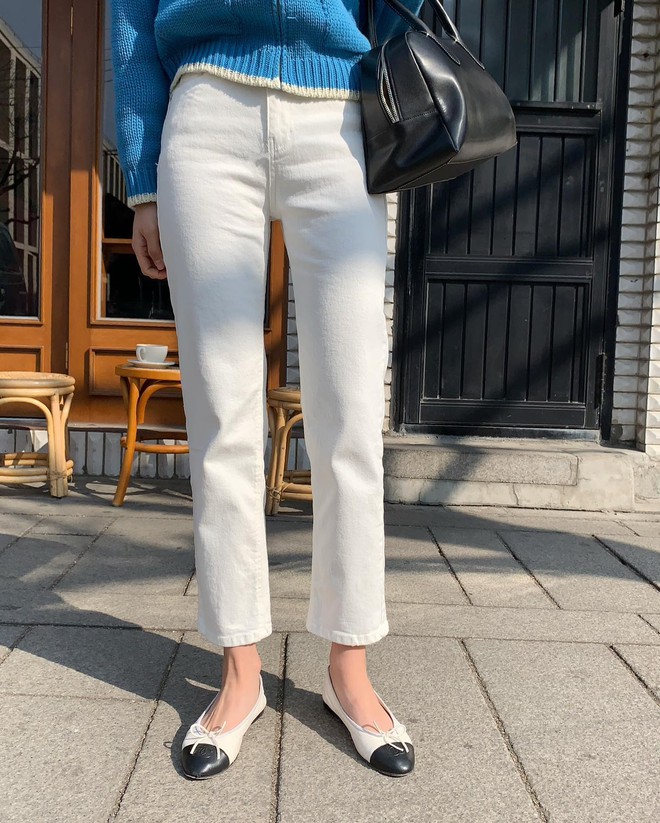G&aacute;i H&agrave;n sẽ cho chị em biết 4 mẫu quần jeans đang mốt nhất, mua đủ th&igrave; mặc đẹp mọi l&uacute;c mọi nơi - Ảnh 19.