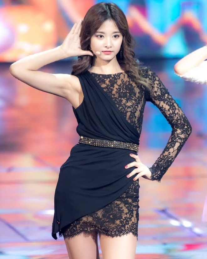 Bao người chết trân vì kiểu đồ này nhưng lần nào Tzuyu (Twice) diện lên cũng sang như tiểu thư nhà tài phiệt - Ảnh 8.