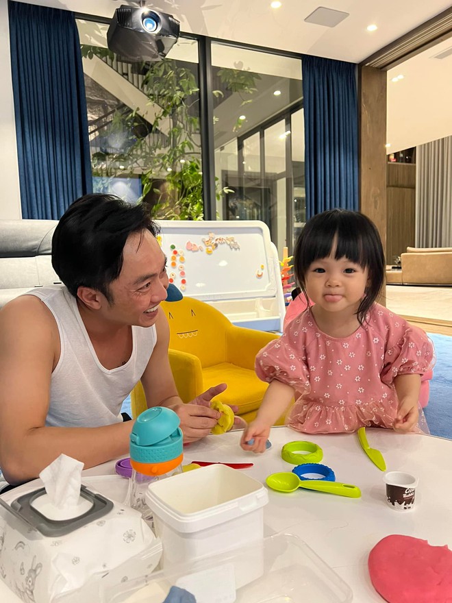 &Ocirc;ng bố nghiện con gọi t&ecirc;n Cường Đ&ocirc; La: Xả vai doanh nh&acirc;n phố n&uacute;i để l&agrave;m 1 việc cực đ&aacute;ng y&ecirc;u với &aacute;i nữ nh&agrave; gi&agrave;u! - Ảnh 2.