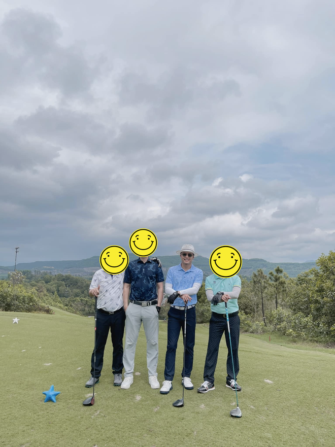 Khoe ảnh chơi golf cùng hội anh em bị netizen trêu không có ai để nương tựa à, Hồng Đăng chẳng ngại mà đáp cực khéo! - Ảnh 1.