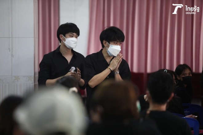 Lễ tưởng niệm nam diễn vi&ecirc;n đam mỹ 26 tuổi đột tử tại nh&agrave; ri&ecirc;ng: Bạn th&acirc;n kh&oacute;c nghẹn, mẹ ruột suy sụp v&igrave; tin sốc - Ảnh 7.