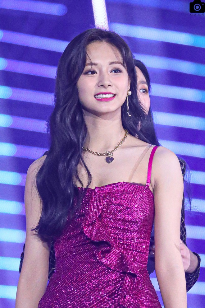 Tzuyu (TWICE) hay bị gắn mác bất tài nhưng lại khiến 1 đàn chị chung nhóm phải cảm ơn vì 1 lý do! - Ảnh 2.