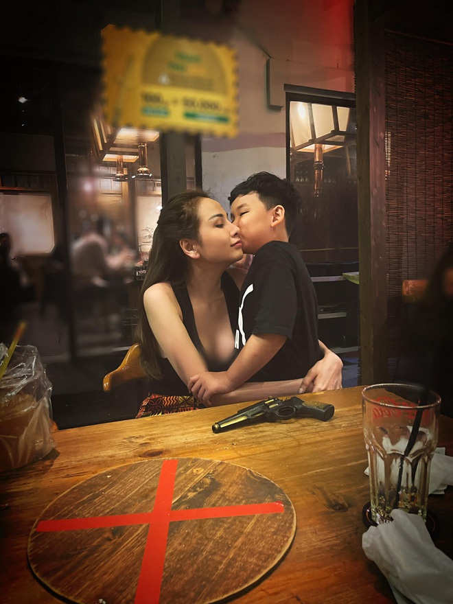 Hoa hậu Diễm Hương hiếm hoi chia sẻ ảnh gia đình, nói 1 câu đầy ẩn ý giữa nghi vấn ly hôn chồng - Ảnh 4.