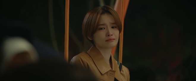 Tuổi 39 tập 6 đẫm nước mắt: Son Ye Jin quỳ gối kh&oacute;c l&oacute;c cầu xin b&agrave; cả, ngất lịm giữa đường chỉ v&igrave; bạn th&acirc;n - Ảnh 4.