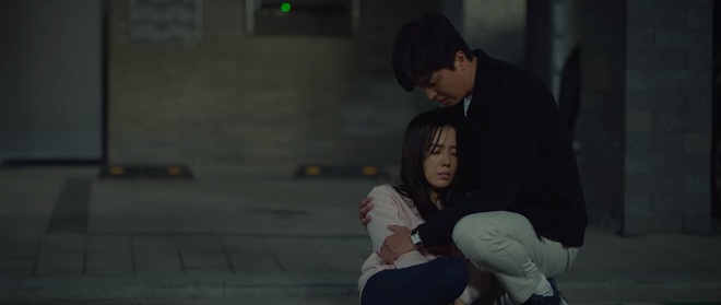 Tuổi 39 tập 6 đẫm nước mắt: Son Ye Jin quỳ gối kh&oacute;c l&oacute;c cầu xin b&agrave; cả, ngất lịm giữa đường chỉ v&igrave; bạn th&acirc;n - Ảnh 7.