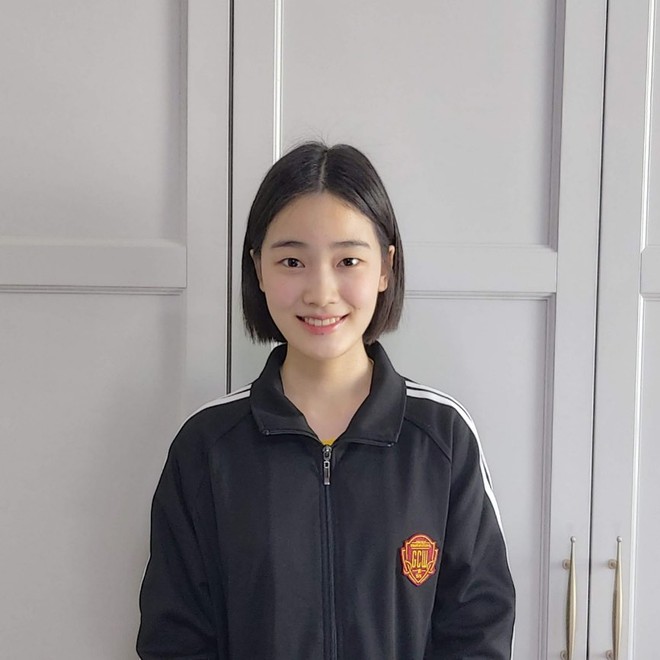 Đổ đứ đừ với d&agrave;n cast teen của To&agrave; &Aacute;n Vị Th&agrave;nh Ni&ecirc;n: Sốc nhất l&agrave; g&aacute;i xinh cạo đầu giả trai, to&agrave;n t&acirc;n binh nhưng diễn xuất qu&aacute; xịn - Ảnh 2.