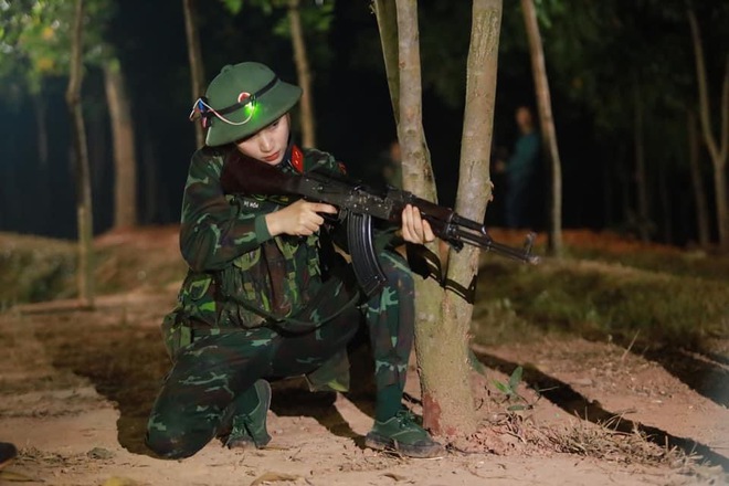 H&ograve;a Minzy đi Sao Nhập Ngũ, c&aacute;c cầu thủ tuyển Việt Nam v&agrave;o b&igrave;nh luận g&igrave; m&agrave; được like rần rần? - Ảnh 4.