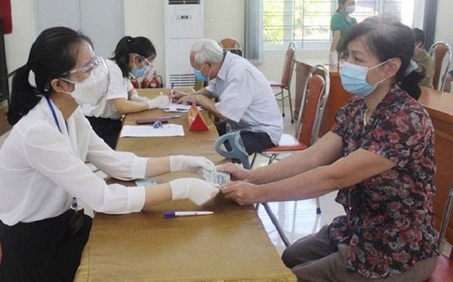 Bộ C&ocirc;ng an điều tra việc chi trả tiền hỗ trợ trong đợt dịch Covid-19 ở TP.HCM - Ảnh 1.