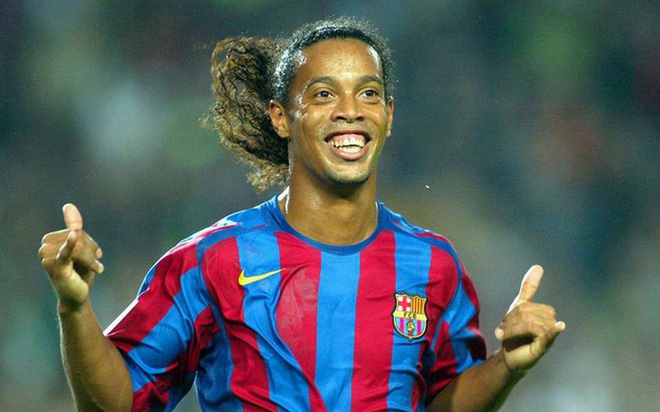 Ronaldinho bỏ túi bao nhiêu tiền khi tới Indonesia chơi bóng: Con số gây choáng cả giải! - Ảnh 1.