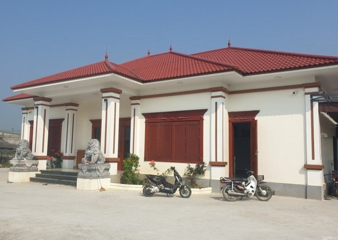 Hà Tĩnh: Đột nhập gác mái, bắt giữ 12 đối tượng đánh bạc, thu 124 triệu đồng - Ảnh 1. Hà Tĩnh: Đột nhập gác mái, bắt giữ 12 đối tượng đánh bạc, thu 124 triệu đồng - Ảnh 1.