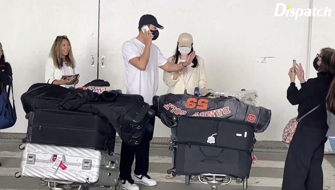Clip: Cử chỉ rất b&igrave;nh thường th&ocirc;i nhưng khi Hyun Bin l&agrave;m với Son Ye Jin tr&ecirc;n đất Mỹ th&igrave; n&oacute; biến th&agrave;nh phim lu&ocirc;n rồi! - Ảnh 7.