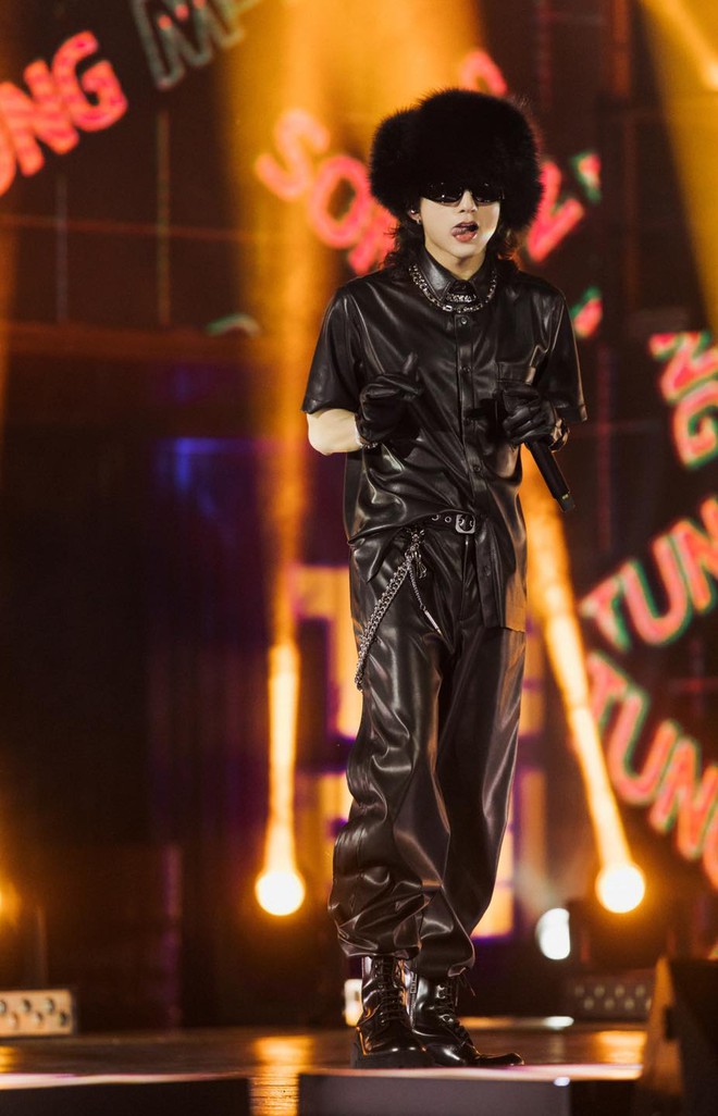 Sơn T&ugrave;ng bắn tiếng Anh như gi&oacute; thế n&agrave;y th&igrave; kh&ocirc;ng phải lo b&agrave;i h&aacute;t tiếng Anh đầu ti&ecirc;n l&agrave;m kh&oacute; nữa rồi! - Ảnh 11.