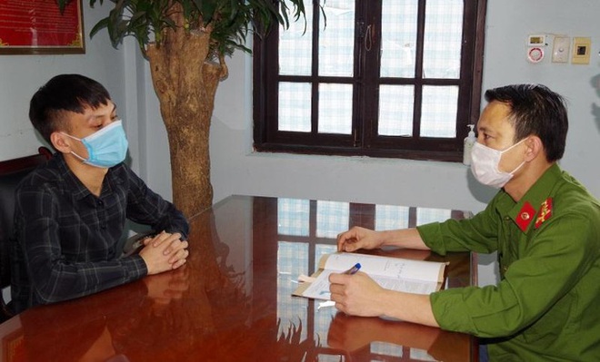 Giết người rồi bỏ trốn, hơn 1 năm mới ra c&ocirc;ng an đầu th&uacute; - Ảnh 1.