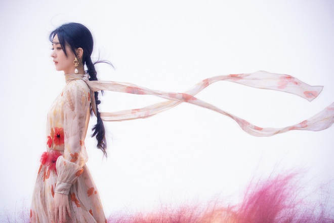 Xin quỳ tạp trước nhan sắc thi&ecirc;n ti&ecirc;n của Triệu Lệ Dĩnh: Ảnh A-cut tựa nữ thần, k&eacute;o đến B-cut đẹp c&acirc;m n&iacute;n kh&ocirc;ng n&oacute;i được lời n&agrave;o - Ảnh 6.