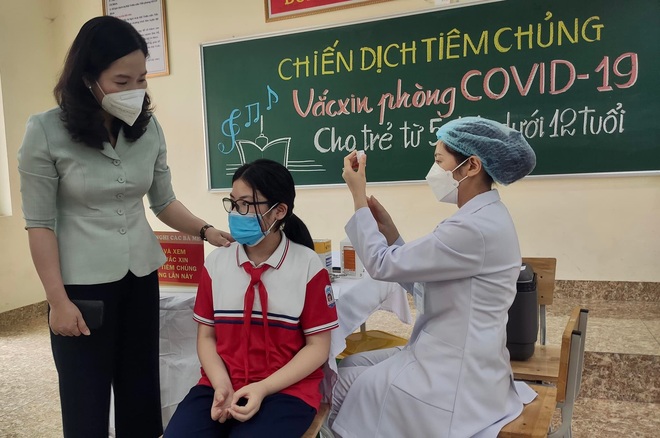 Địa phương đầu tiên trong nước triển khai tiêm vaccine phòng Covid-19 cho trẻ từ 5 đến dưới 12 tuổi - Ảnh 6.