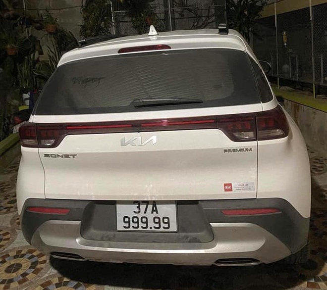 Người đ&agrave;n &ocirc;ng bốc được biển số ngũ qu&yacute; 9: Rất nhiều cuộc điện thoại hỏi mua xe với gi&aacute; cao - Ảnh 3.