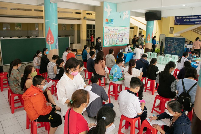TP.HCM: Bắt đầu ti&ecirc;m vaccine cho trẻ em từ 5 tuổi đến dưới 12 tuổi - Ảnh 3.