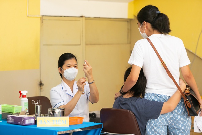 TP.HCM: Bắt đầu ti&ecirc;m vaccine cho trẻ em từ 5 tuổi đến dưới 12 tuổi - Ảnh 17.