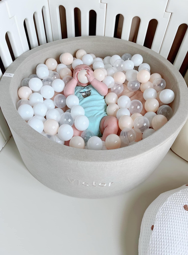 1 sao Việt bị soi cho qu&yacute; tử h&agrave;o m&ocirc;n d&ugrave;ng đồ chơi nguy hiểm, mẹ bỉm giải th&iacute;ch thế n&agrave;o? - Ảnh 2.