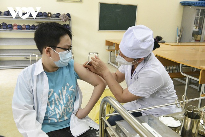 H&agrave; Nội c&oacute; 1.361 ca mắc COVID-19 - Ảnh 1.