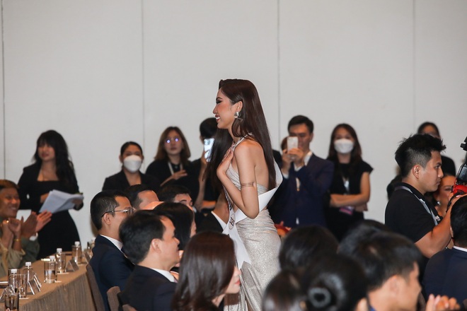 CH&Iacute;NH THỨC: Đỗ Nhật H&agrave; kh&oacute;c nức nở khi l&agrave; th&iacute; sinh chuyển giới đầu ti&ecirc;n trong lịch sử Miss Universe Vietnam! - Ảnh 10.