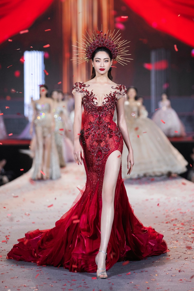 Quân đoàn hoa hậu đọ sắc gắt trong sự kiện Miss World: Lương Thuỳ Linh - Tiểu Vy khoe body nét căng, spotlight là 1 cặp đôi sắp cưới! - Ảnh 10.