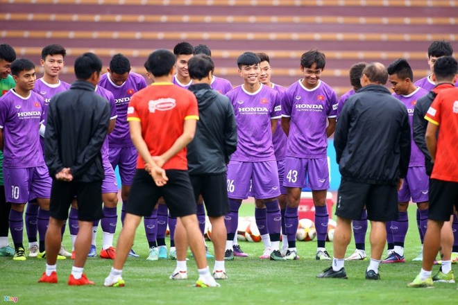 U23 Việt Nam vắng 4 trụ cột hàng thủ trước thềm đấu U20 Hàn Quốc - Ảnh 1.