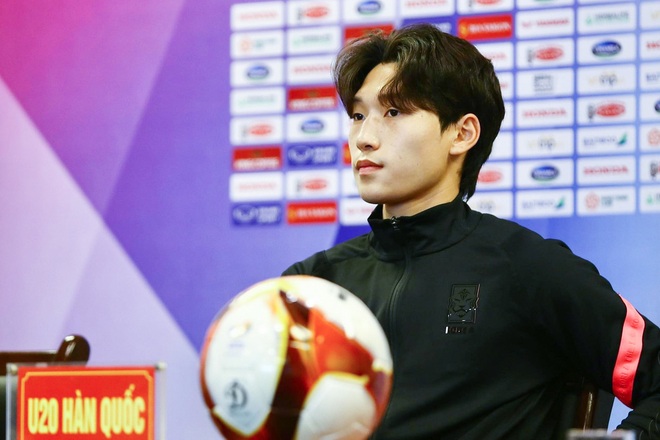 HLV U20 Hàn Quốc tiết lộ lý do mang “sinh viên đại học” sang đấu U23 Việt Nam - Ảnh 1.