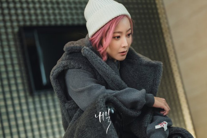 Ngất ng&acirc;y thời trang của 3 mỹ nh&acirc;n phim H&agrave;n hot nhất hiện nay: Kim Hee Sun qu&aacute; sang chảnh, Han Ji Min đẹp như n&agrave;ng thơ - Ảnh 5.