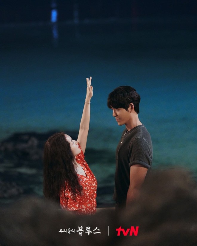 Ngất ng&acirc;y thời trang của 3 mỹ nh&acirc;n phim H&agrave;n hot nhất hiện nay: Kim Hee Sun qu&aacute; sang chảnh, Han Ji Min đẹp như n&agrave;ng thơ - Ảnh 7.