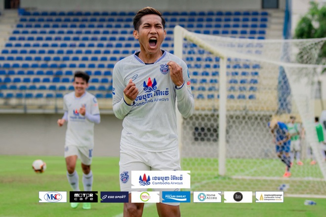 Định tạo bất ngờ ở SEA Games, U23 Campuchia nhận hung tin từ ngôi sao số 1 - Ảnh 1.