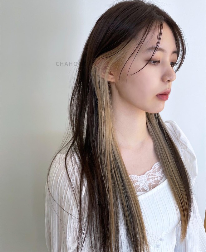 Bạn muốn có kiểu tóc thẳng mượt như sao Hàn? Hãy xem hình ảnh này để tìm cách làm tóc thẳng tuyệt đỉnh nhé!