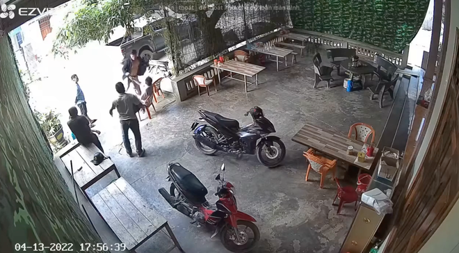 Vụ đ&aacute;nh người đ&agrave;n &ocirc;ng bất tỉnh v&igrave; m&acirc;u thuẫn mua b&aacute;n đất: C&ocirc;ng an triệu tập 2 đối tượng - Ảnh 1.