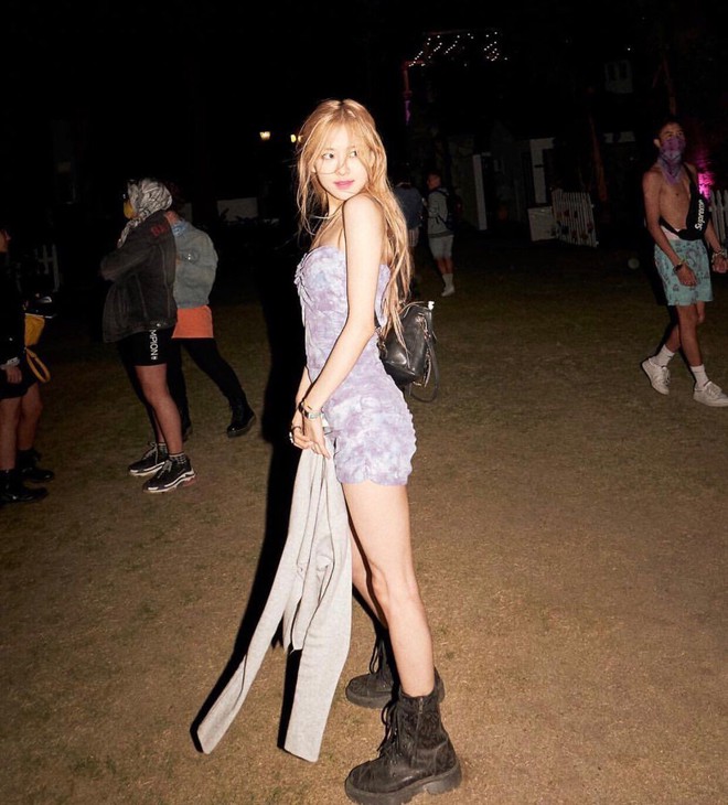 So kè BLACKPINK khi diện váy áo bó sát tôn đường cong, Rosé sexy lấn át cả Jennie? - Ảnh 9.