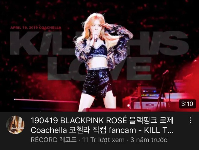 Xem hình ảnh Rosé tại Coachella sẽ khiến bạn cảm thấy như đang ngồi trong đám đông đầy năng lượng với âm nhạc tuyệt vời và một không khí tuyệt vời.