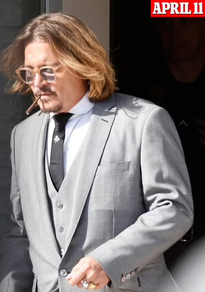 Amber Heard criticized Johnny Depp for being uncool, but turned herself into a villain version of him - Photo 3.