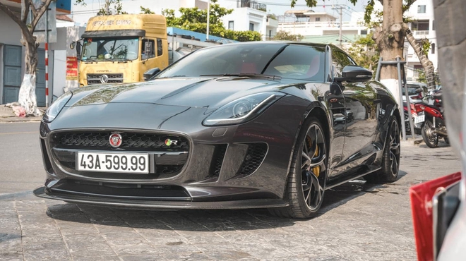 &quot;Đại gia trại lợn&quot; ở Hải Dương gây xôn xao khi &quot;chốt đơn&quot; thêm xế hộp Jaguar F-Type R biển tứ quý 9 - Ảnh 2.