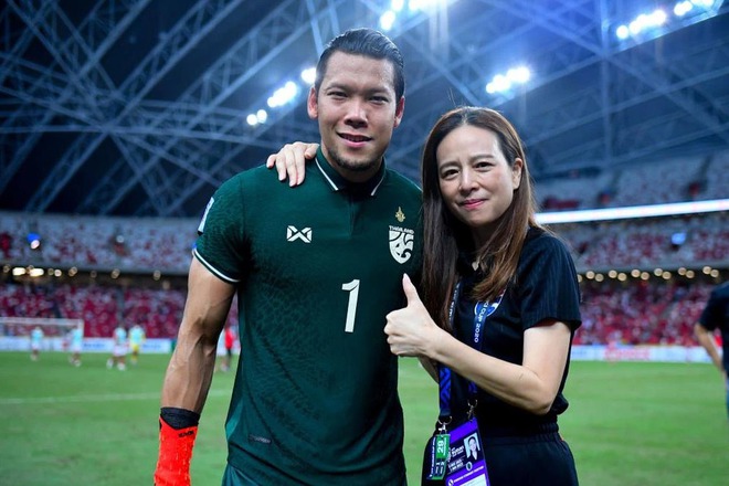 Thái Lan bất ngờ bổ nhiệm thủ môn vừa mắc sai lầm làm đội trưởng ở SEA Games 31 - Ảnh 1.