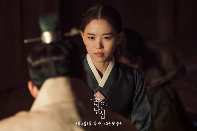 Mỹ nhân cổ trang xịn nhất phim Hàn 2022 đây rồi: Thần thái chuẩn mẫu nghi thiên hạ, lại có cả tủ Hanbok đẹp mê hồn - Ảnh 7.
