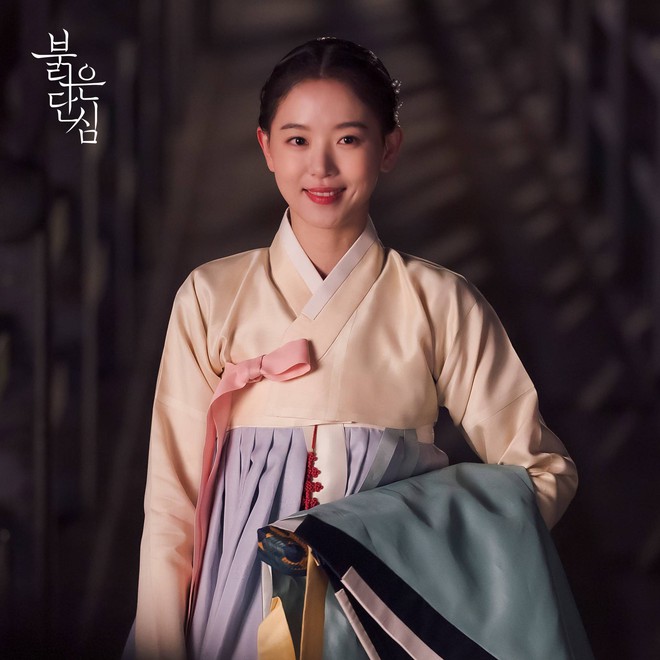 Mỹ nhân cổ trang xịn nhất phim Hàn 2022 đây rồi: Thần thái chuẩn mẫu nghi thiên hạ, lại có cả tủ Hanbok đẹp mê hồn - Ảnh 2.